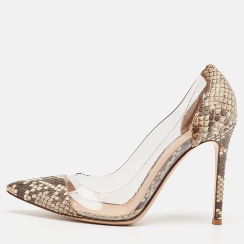 Gianvito Rossi Brown/Beige Python and PVC Plexi Pumps Size 38 - Gianvito Rossi - Modalova