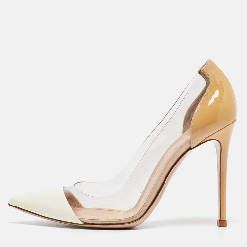 Gianvito Rossi Cream/Beige Patent Leather and PVC Plexi Pumps Size 38 - Gianvito Rossi - Modalova