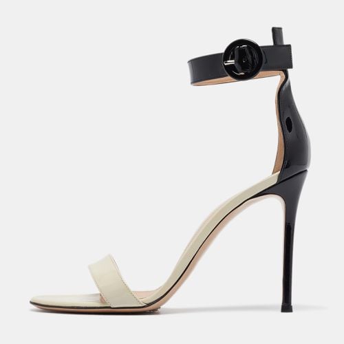 Gianvito Rossi Black/Off White Patent Leather Portofino Sandals Size 39.5 - Gianvito Rossi - Modalova