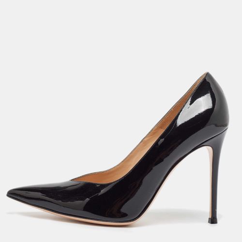 Gianvito Rossi Black Patent Leather Pointed Toe Pumps Size 38.5 - Gianvito Rossi - Modalova