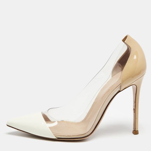 Gianvito Rossi Beige/White Patent Leather And PVC Plexi Pointed Toe Pumps Size 38 - Gianvito Rossi - Modalova