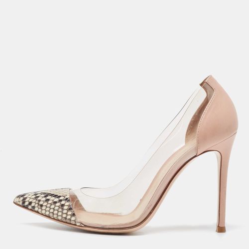 Gianvito Rossi Two Tone Python and PVC Plexi Pumps Size 37.5 - Gianvito Rossi - Modalova