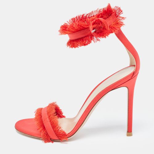 Gianvito Rossi Red Satin Fringed Portofino Sandals Size 35 - Gianvito Rossi - Modalova