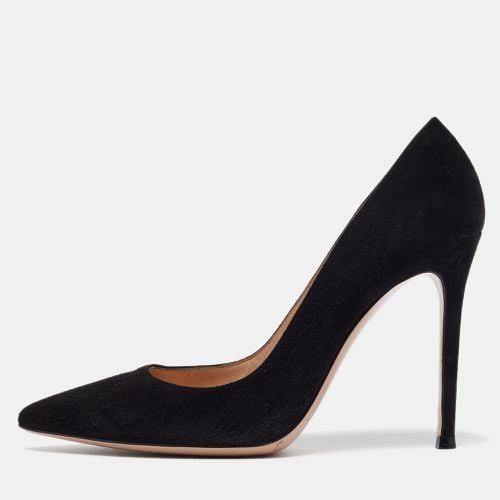 Gianvito Rossi Black Suede Point Pumps Size 38 - Gianvito Rossi - Modalova