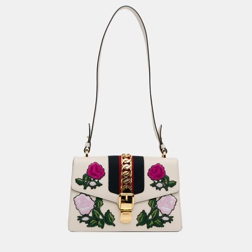 Gucci Small Floral Embroidered Sylvie Crossbody Bag - Gucci - Modalova