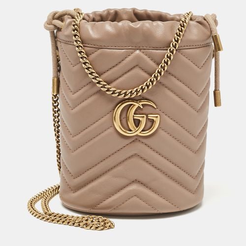 Gucci Beige Matelassé Leather Mini GG Marmont Torchon Bucket Bag - Gucci - Modalova