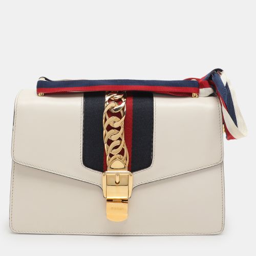 Gucci White Leather Small Web Chain Sylvie Flap Shoulder Bag - Gucci - Modalova