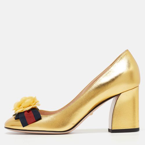 Gucci Gold Leather Web Bow Flower Applique Pumps Size 38 - Gucci - Modalova