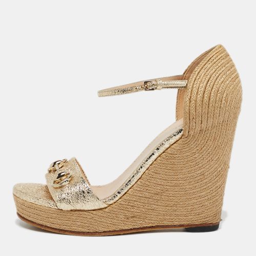 Gucci Gold Foil Leather and Raffia Carolina Horsebit Espadrille Wedge Sandals Size 38.5 - Gucci - Modalova