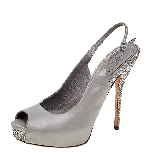 Gucci Grey Satin Peep Toe Platform Crystal Embellished Slingback Sandals Size 39 - Gucci - Modalova