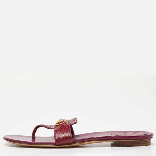 Gucci Pink Watersnake Leather Horsebit Thong Flat Sandals Size 41 - Gucci - Modalova