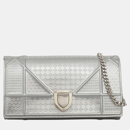 Metallic Finished Leather ama Wallet on Chain Bag - Dior - Modalova