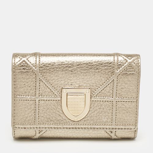 Dior Gold Leather Diorama Trifold Wallet - Dior - Modalova