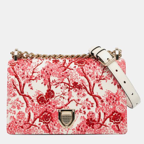 Medium Calfskin Embroidered Floral Toile de Jouy ama Flap - Dior - Modalova