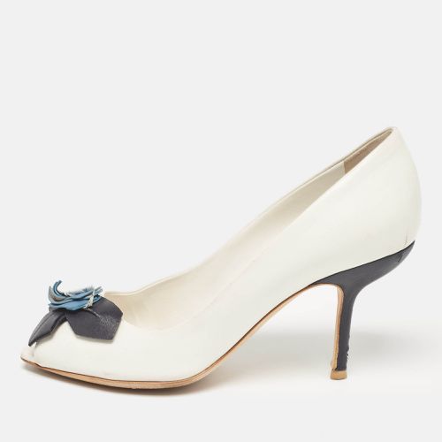 Dior White Leather Flower Applique Peep Toe Pumps Size 37.5 - Dior - Modalova