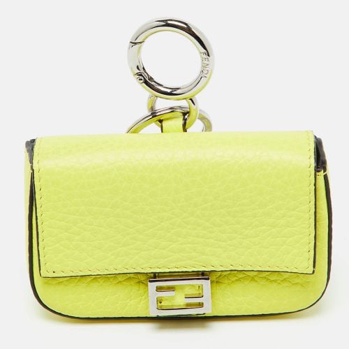 Fendi Neon Yellow Leather Nano Baguette Keychain/Bag Charm - Fendi - Modalova