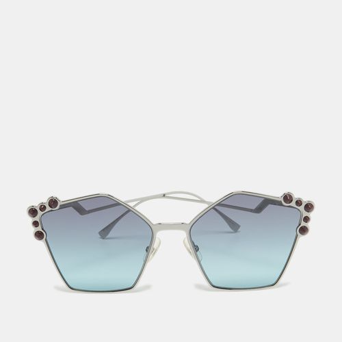 Gradient FF 0261/S Spike Cat Eye Sunglasses - Fendi - Modalova