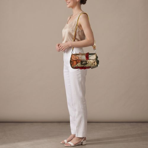 Baguette Wave Python Shoulder Bag - Fendi - Modalova