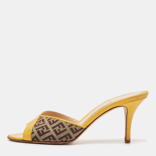 Fendi Yellow/Brown Leather and Zucca Canvas Slide Sandals Size 36 - Fendi - Modalova