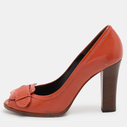 Fendi Orange Patent Leather B Buckle Pumps Size 36.5 - Fendi - Modalova