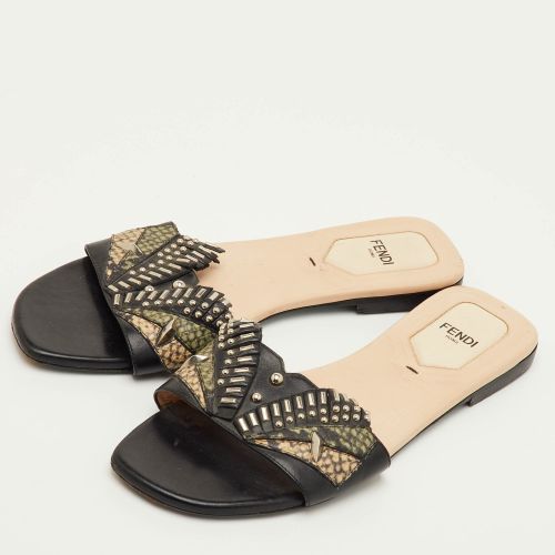 Size 38 Leather and Python Embossed Studded Flat Sandals - Fendi - Modalova