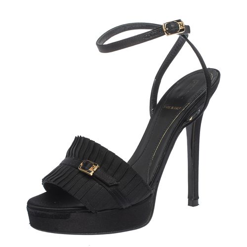 Fendi Black Satin Pleated Detail And FF Logo Buckle Ankle Strap Platform Sandals Size 35 - Fendi - Modalova