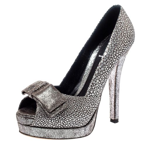 Fendi Silver Textured Fabric Bow Peep Toe Pumps Size 37 - Fendi - Modalova