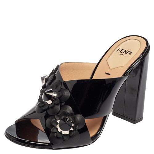 Fendi Black Patent Leather Flower Mule Sandals Size 36 - Fendi - Modalova