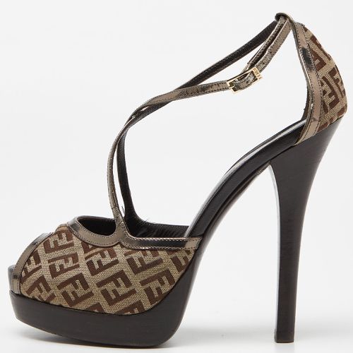 Brown Zucchino Canvas and Laminated Leather Cross Strap Platform Sandals Size 37 - Fendi - Modalova