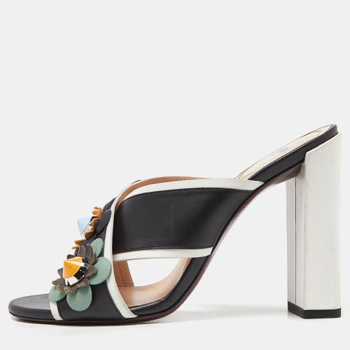 Fendi Black/White Leather Embellished Flowerland Slide Sandals Size 37 - Fendi - Modalova