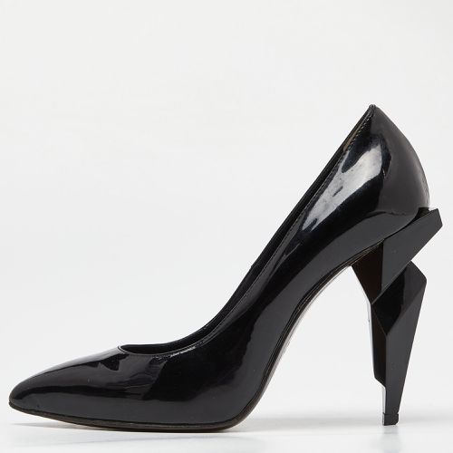 Fendi Black Patent Leather Pointed Toe Pumps Size 37 - Fendi - Modalova