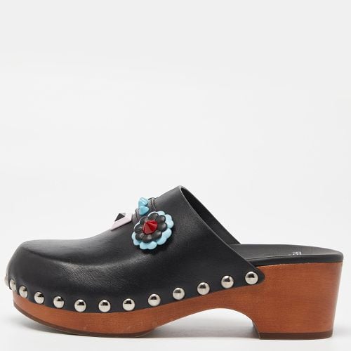 Fendi Black Leather Embellished Clogs Size 38.5 - Fendi - Modalova