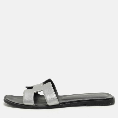 Hermes Silver Leather Oran Flat Slides Size 38.5 - Hermes - Modalova