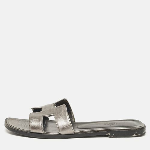 Hermes Metallic Grey Leather Oran Flat Slides Size 38 - Hermes - Modalova