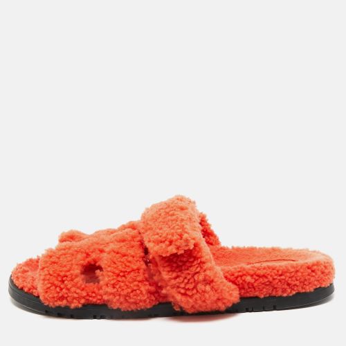 Hermes Orange Shearling Fur Chypre Sandals Size 39 - Hermes - Modalova