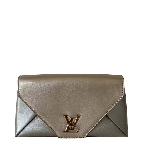 Louis Vuitton Metallic Leather Love Note Clutch - Louis Vuitton - Modalova