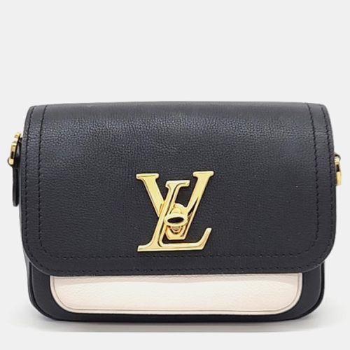 Leather Lock Me Tender Shoulder Bag - Louis Vuitton - Modalova