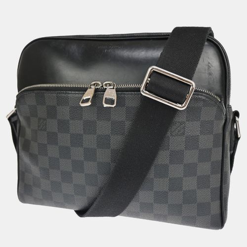 Louis Vuitton Black Canvas Reporter Dayton shoulder bag - Louis Vuitton - Modalova