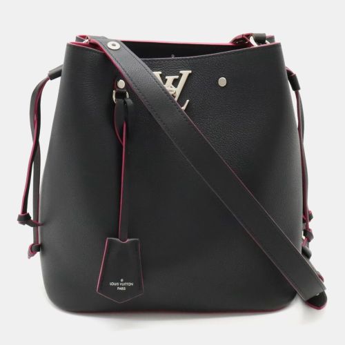 Louis Vuitton Black Leather Lockme Bucket Shoulder Bag - Louis Vuitton - Modalova