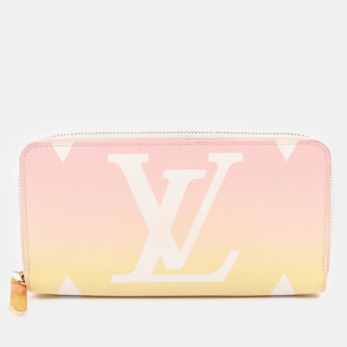 Louis Vuitton Pink Canvas Monogram Giant By The Pool Zippy Wallet Long Wallet - Louis Vuitton - Modalova