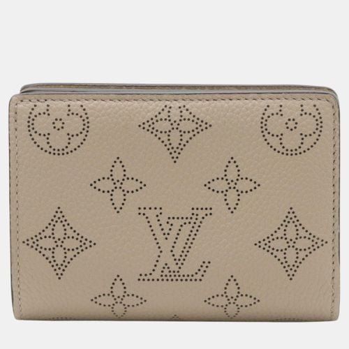 Louis Vuitton Grey Leather Mahina Monogram Compact Wallet - Louis Vuitton - Modalova