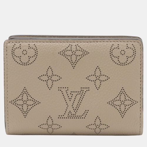 Louis Vuitton Grey Leather Mahina Leather Monogram Claire Compact Wallet - Louis Vuitton - Modalova