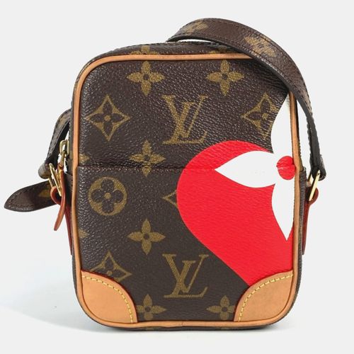Louis Vuitton Monogram Game On Collection Panam Pochette Small Heart Shoulder Bag In Canvas Brown - Louis Vuitton - Modalova