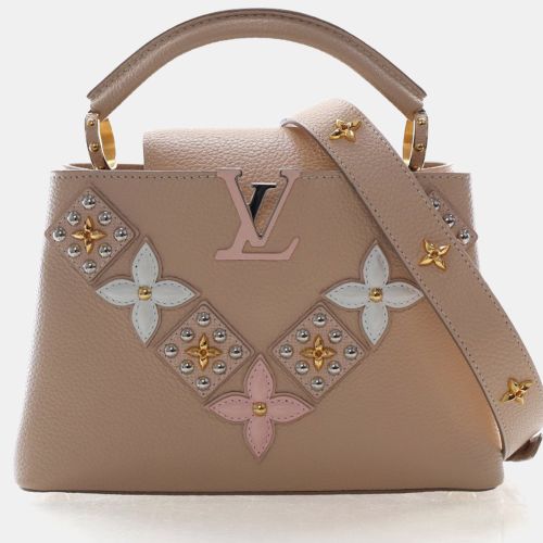 Studded Capucines BB Taurillon Leather Top Handle Bag - Louis Vuitton - Modalova