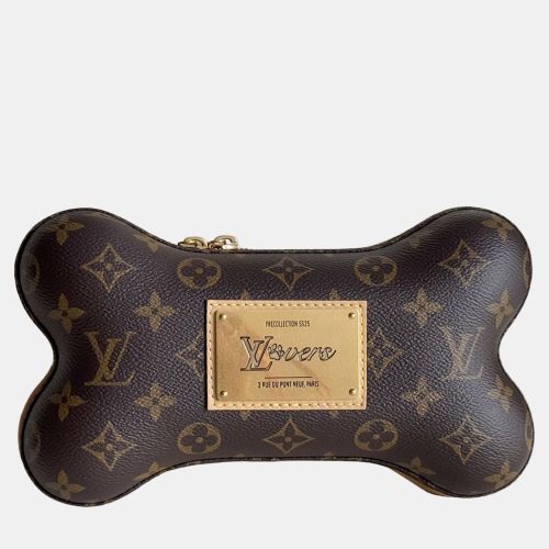 Pharrell Williams Bone Bone Bag Monogram Canvas Crossbody Bag - Louis Vuitton - Modalova