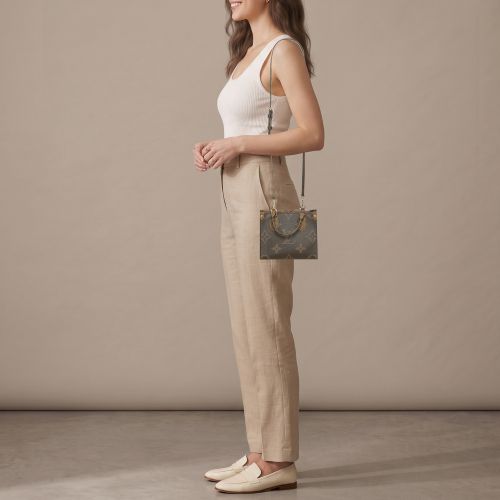 Onthego BB Monogram Giant Reverse Canvas Bag - Louis Vuitton - Modalova