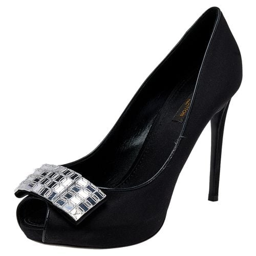 Satin Embellished Peep Toe Pumps Size 39 - Louis Vuitton - Modalova