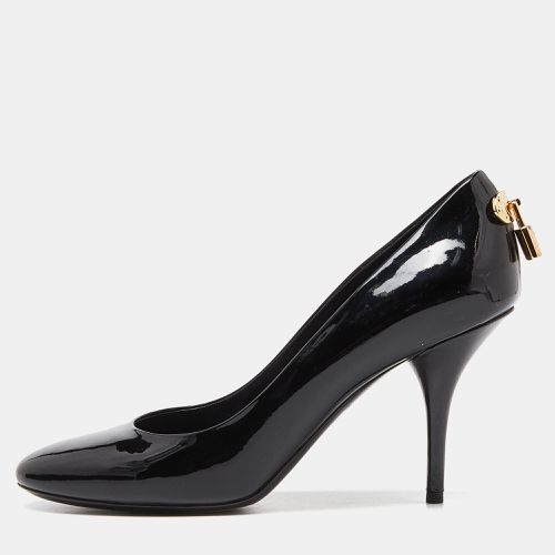 Louis Vuitton Black Patent Leather Lock It Round Toe Pumps Size 38 - Louis Vuitton - Modalova