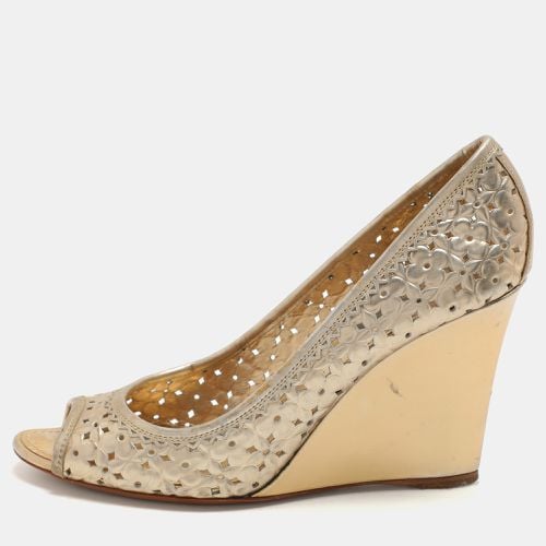 Louis Vuitton Gold Laser Cut Patent Leather Peep Toe Pumps Size 39 - Louis Vuitton - Modalova