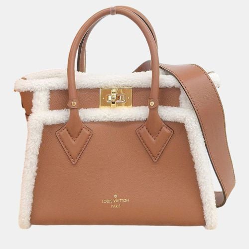 Louis Vuitton Caramel/White Grained Calfskin Shearling On My Side PM Satchel Bag - Louis Vuitton - Modalova